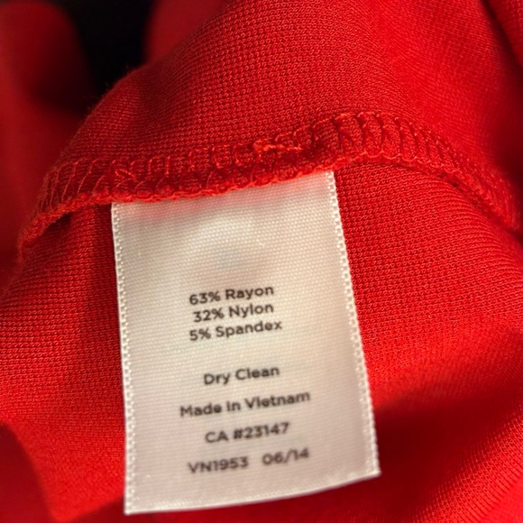 Elegant Talbots Red Sleeveless Dress, size 10P - Picture 5 of 5